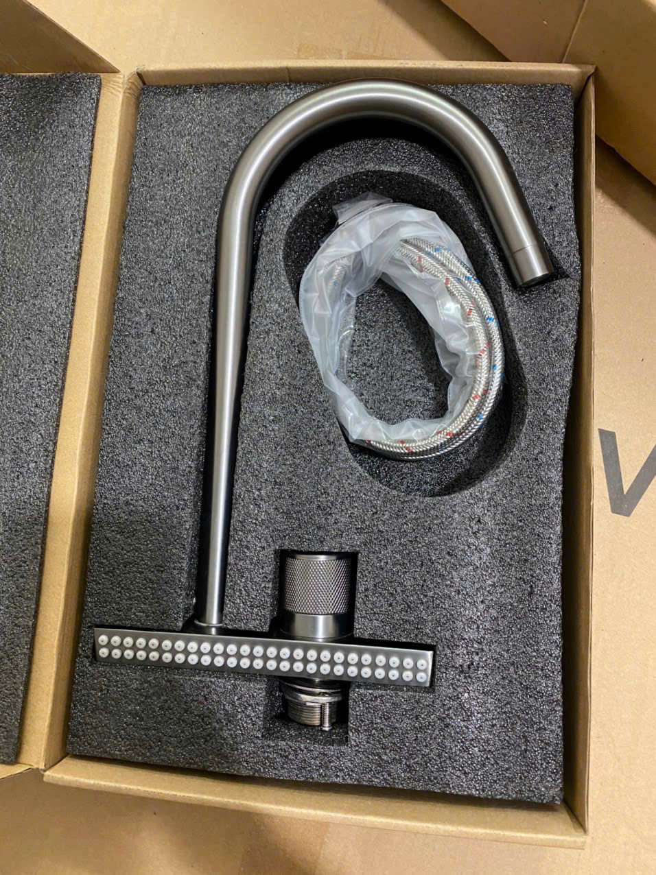 z6989941261969_5885cd535e961612cb36d33017a0184c